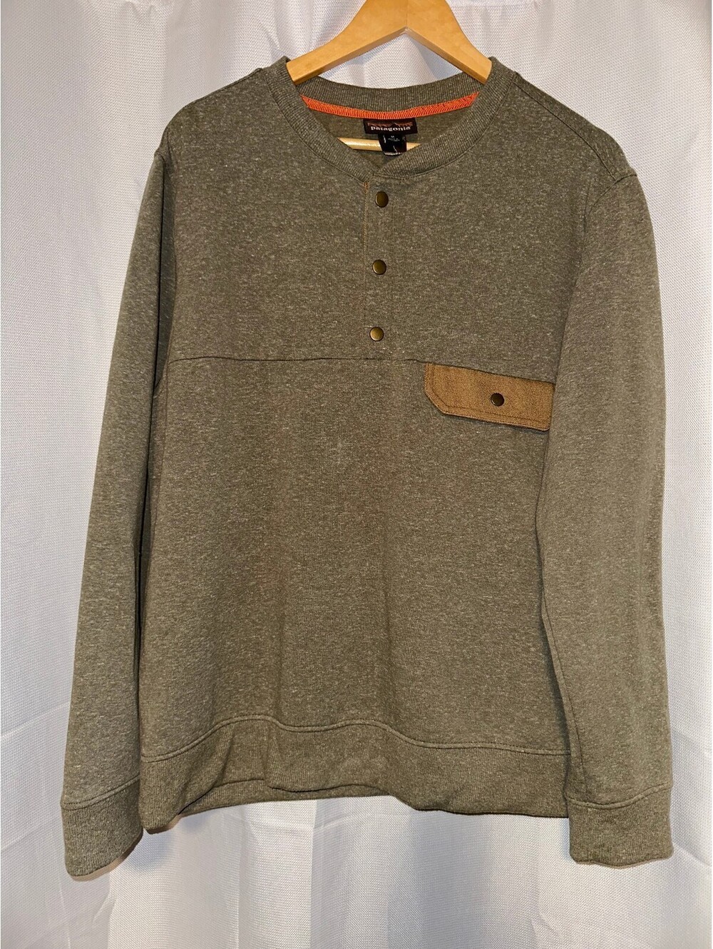 Patagonia Men's Tan Gorpcore Fall Outdoor Crewneck Sweater M